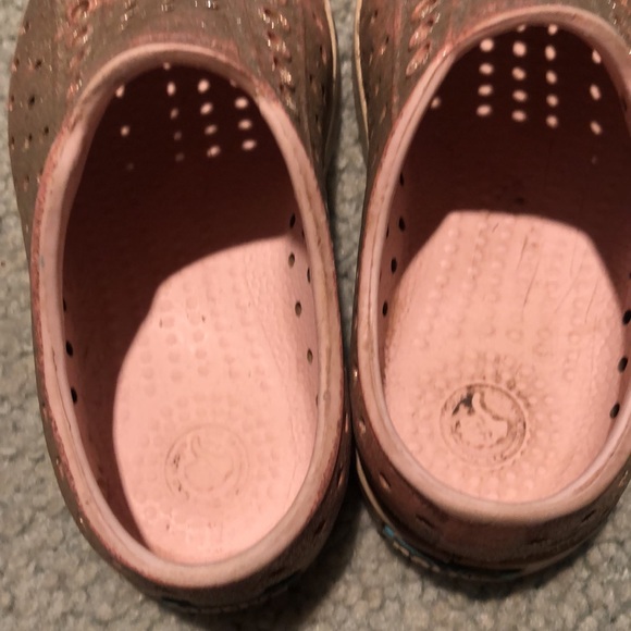 Sparkly Native shoes - Picture 3 of 4